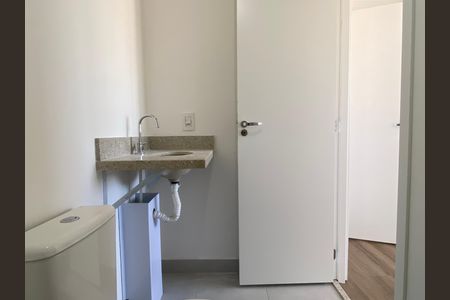 Banheiro da suíte de apartamento para alugar com 2 quartos, 50m² em Vila Osasco, Osasco