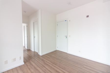 Sala de apartamento para alugar com 2 quartos, 50m² em Vila Osasco, Osasco