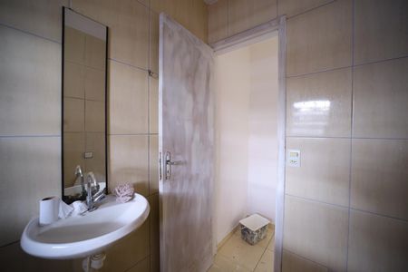 Casa para alugar com 60m², 1 quarto e sem vagaBanheiro