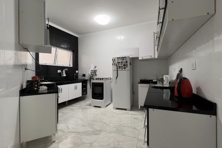 Casa para alugar com 125m², 2 quartos e 1 vaga Casa para alugar com 125m², 2 quartos e 1 vagaCozinha