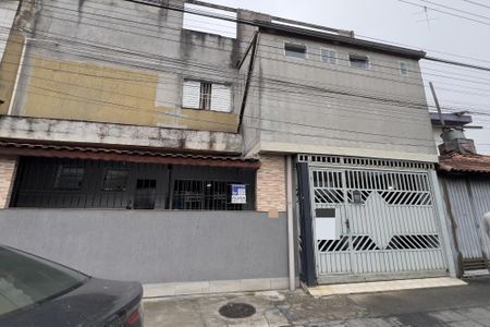 Casa para alugar com 125m², 2 quartos e 1 vaga Casa para alugar com 125m², 2 quartos e 1 vagaFachada com placa