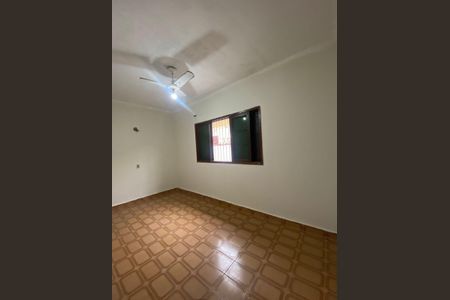 Quarto 2 de casa para alugar com 2 quartos, 170m² em Jardim Imperador, Praia Grande