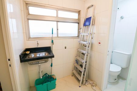 Apartamento para alugar com 65m², 3 quartos e 1 vagaÁrea de Serviço