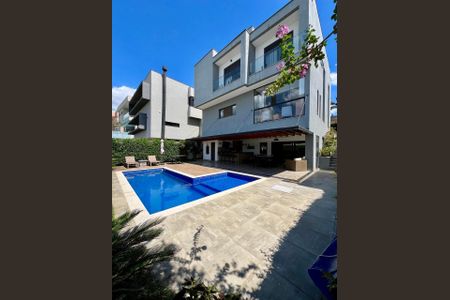 Casa de condomínio à venda com 387m², 4 quartos e 4 vagas Casa de condomínio à venda com 387m², 4 quartos e 4 vagasFoto 06