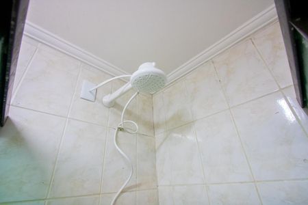 Banheiro de kitnet/studio para alugar com 1 quarto, 14m² em Campestre, Santo André