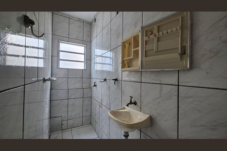 Banheiro  de casa para alugar com 2 quartos, 110m² em Parque Novo Oratório, Santo André