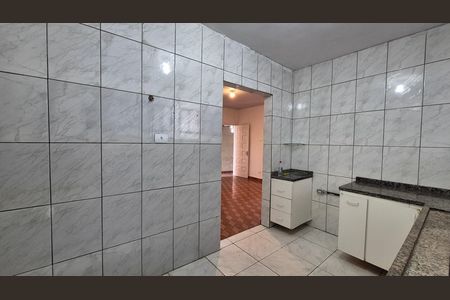Casa para alugar com 110m², 2 quartos e 2 vagas Casa para alugar com 110m², 2 quartos e 2 vagasCozinha