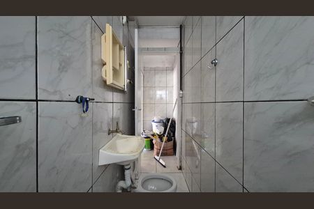 Casa para alugar com 110m², 2 quartos e 2 vagas Casa para alugar com 110m², 2 quartos e 2 vagasBanheiro
