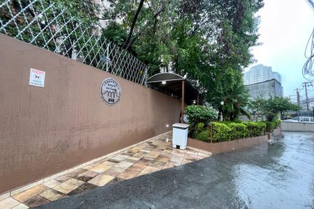 Apartamento para alugar com 48m², 2 quartos e 1 vaga Apartamento para alugar com 48m², 2 quartos e 1 vagaFachada