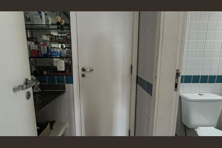Banheiro da Suíte 2 e 3 de casa de condomínio à venda com 4 quartos, 400m² em Recreio dos Bandeirantes, Rio de Janeiro