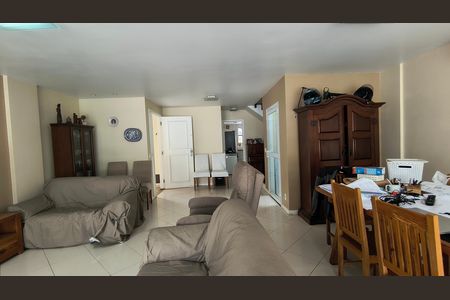 Sala de casa de condomínio à venda com 4 quartos, 400m² em Recreio dos Bandeirantes, Rio de Janeiro
