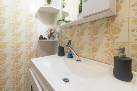 Apartamento à venda com 50m², 2 quartos e sem vaga Apartamento à venda com 50m², 2 quartos e sem vagaBanheiro