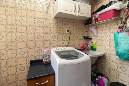 Apartamento à venda com 50m², 2 quartos e sem vaga Apartamento à venda com 50m², 2 quartos e sem vagaCozinha e Área de Serviço