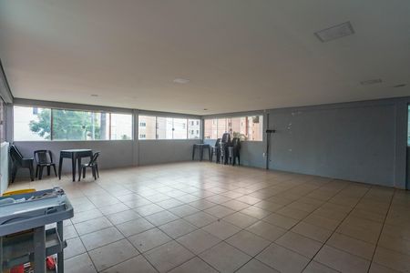 Apartamento à venda com 48m², 2 quartos e 1 vaga Apartamento à venda com 48m², 2 quartos e 1 vagaÁrea comum - Salão de festas
