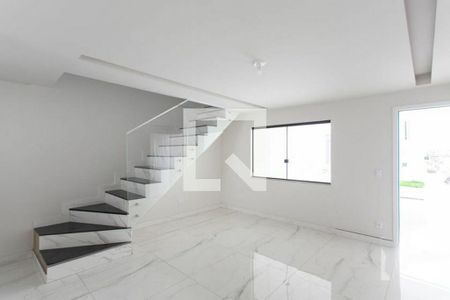 Casa à venda com 3 quartos, 162m² em Floramar, Belo Horizonte