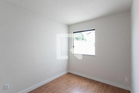 Casa à venda com 3 quartos, 162m² em Floramar, Belo Horizonte