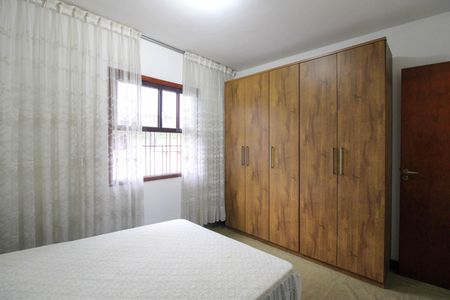 Casa para alugar com 80m², 2 quartos e 1 vaga Casa para alugar com 80m², 2 quartos e 1 vagaQuarto 1
