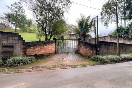 Casa para alugar com 800m², 3 quartos e 4 vagas