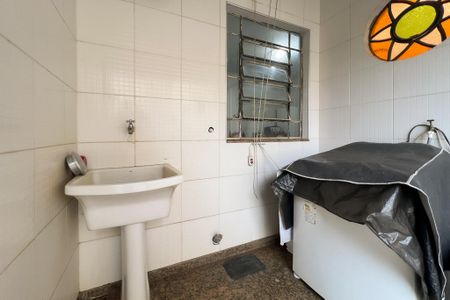Casa para alugar com 800m², 3 quartos e 4 vagas
