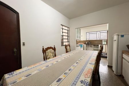 Casa para alugar com 800m², 3 quartos e 4 vagas