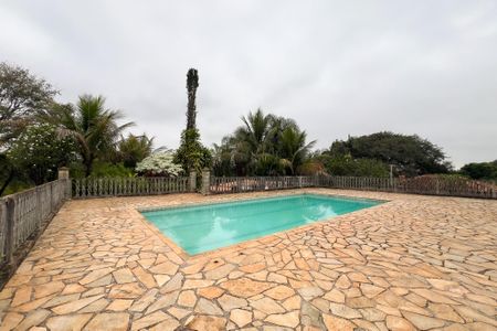 Casa para alugar com 800m², 3 quartos e 4 vagas
