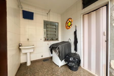 Casa para alugar com 800m², 3 quartos e 4 vagas