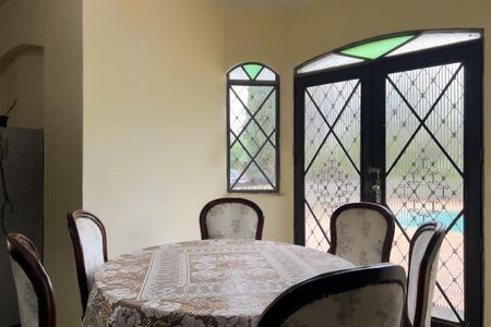 Casa para alugar com 800m², 3 quartos e 4 vagas