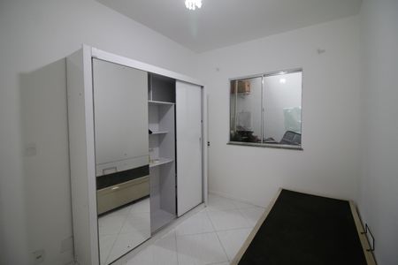 Quarto 1 de casa para alugar com 2 quartos, 65m² em Tanque, Rio de Janeiro