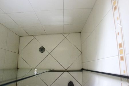 Casa para alugar com 80m², 2 quartos e sem vagaBanheiro social