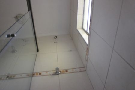 Casa para alugar com 80m², 2 quartos e sem vagaBanheiro social
