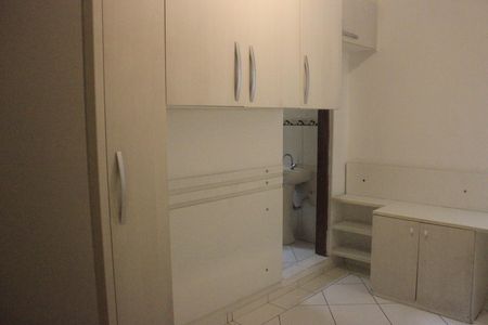 Casa para alugar com 80m², 2 quartos e sem vagaSuíte