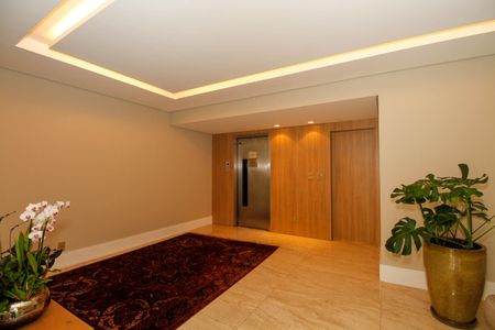 Apartamento à venda com 298m², 3 quartos e 3 vagasHall Social