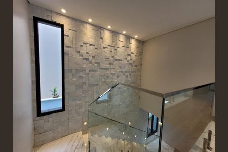 Casa de condomínio para alugar com 260m², 4 quartos e 4 vagas