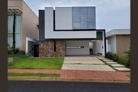 Casa de condomínio para alugar com 260m², 4 quartos e 4 vagas