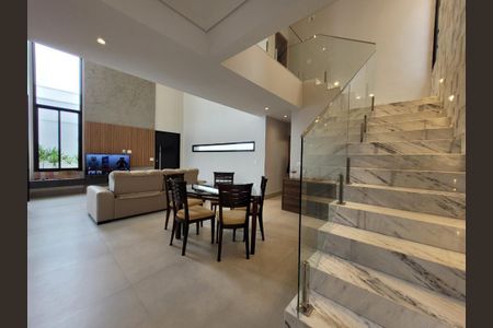 Sala de casa de condomínio para alugar com 4 quartos, 260m² em Shopping Park, Uberlândia