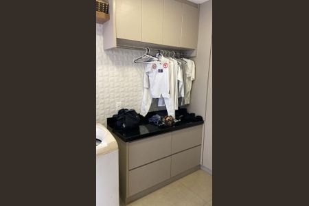 Casa de condomínio para alugar com 260m², 4 quartos e 4 vagas