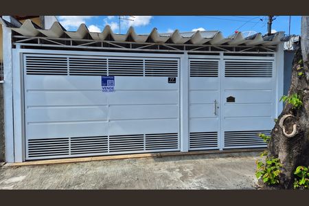 Casa à venda com 169m², 3 quartos e 3 vagas