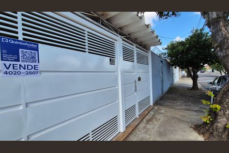 Casa à venda com 169m², 3 quartos e 3 vagas