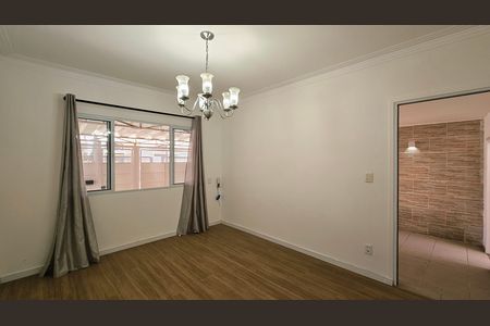 Casa à venda com 169m², 3 quartos e 3 vagas