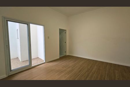 Casa à venda com 169m², 3 quartos e 3 vagas