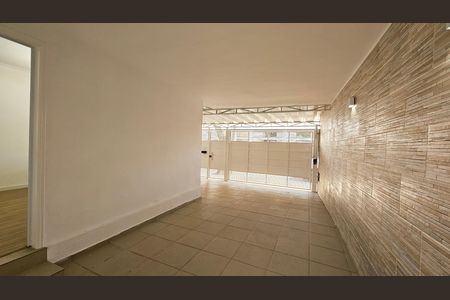 Casa à venda com 169m², 3 quartos e 3 vagas