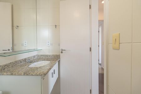 Apartamento para alugar com 70m², 3 quartos e 2 vagas Apartamento para alugar com 70m², 3 quartos e 2 vagasBanheiro da Suíte