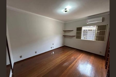 Casa para alugar com 294m², 4 quartos e 2 vagas Casa para alugar com 294m², 4 quartos e 2 vagasQuarto 2