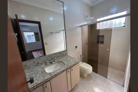 Casa para alugar com 294m², 4 quartos e 2 vagas Casa para alugar com 294m², 4 quartos e 2 vagasbanheiro