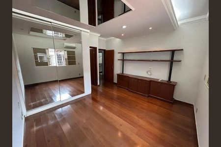 Casa para alugar com 294m², 4 quartos e 2 vagas Casa para alugar com 294m², 4 quartos e 2 vagasQuarto 3