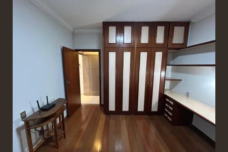 Casa para alugar com 294m², 4 quartos e 2 vagas