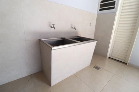 Casa para alugar com 294m², 4 quartos e 2 vagasÁrea de Serviço