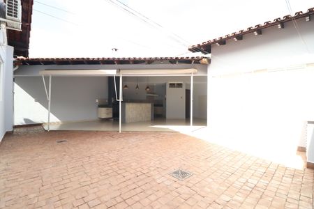 Casa para alugar com 294m², 4 quartos e 2 vagasÁrea de Serviço