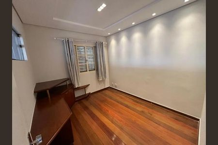 Casa para alugar com 294m², 4 quartos e 2 vagas