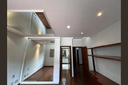 Casa para alugar com 294m², 4 quartos e 2 vagas